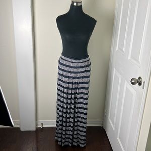 JF Flowy side slit Column Maxi Skirt Size Medium